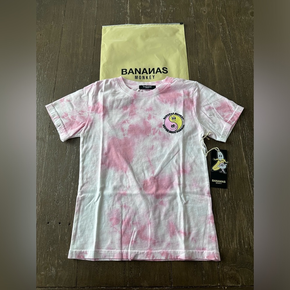 New with tags!! Bananas Monkey tshirt in tye dye